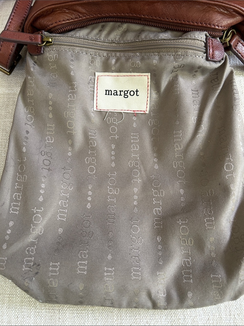 Margot New York Leather Crossbody Bag Brown Classic Minimalist Travel - Picture 6 of 14